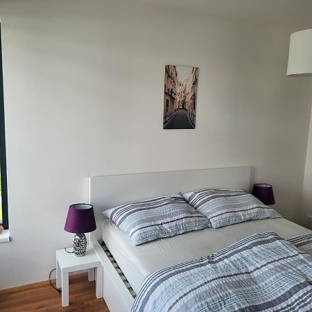New Apartment In Karlin, Praha 8, Close To Center Екстер'єр фото